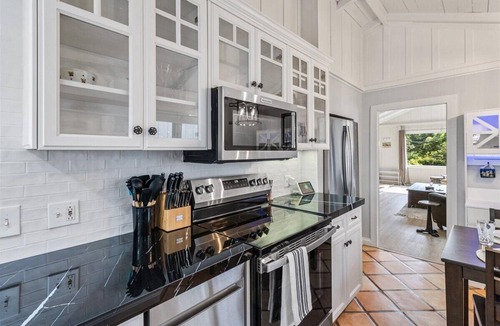 Northeast Carmel House | 4000 Light Above the Sea - Near Downtown Carmel