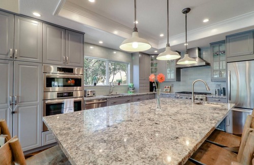 Groveland House | 4000 sq ft Lakeside Escape Near Yosemite With Private Dock and Lake Access