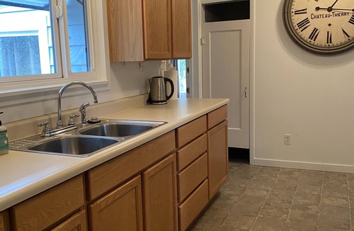 Redway House | 4bd/1ba 1,325 sf Downtown home, valley views and a large front yard