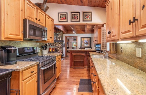 Tahoe Sierra Estates House | 4BDR/4BA Home for 10+ Private Beach A+ Location