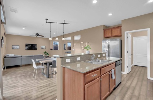 Reno House | 4Bedroom/6 TVs/Sleeps16
