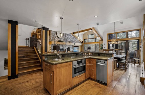 Incline Village Condo | 4BR/4BA Incline Village condo w/pool & mountain views
