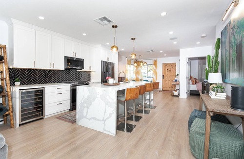 Westchester House | 4BR retreat with private pool & Spa minutes from Sofi, LAX and beaches.