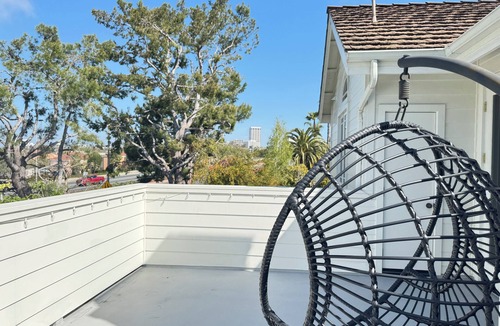 Corona del Mar Villa | 5-bedroom in Newport Beach，the High quality, convenient and very comfortable;