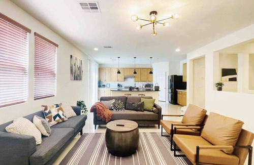 Rhodes Ranch House | 5 bedroom private vacation home in las vegas