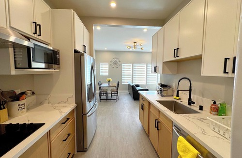 Paradise Park Apartment | 5704- Cozy 2B1B Private Unit near FWY 580/24 & UCB