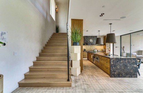Hollywood Dell House | 6,000-Sq-Ft Hollywood Hills Home w/Pool, Hot Tub