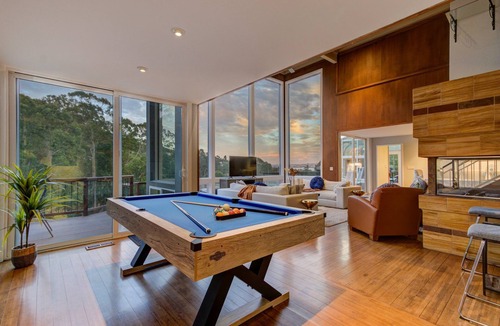 Country Club House | 6BD/4BA Hilltop Home w/Hot Tub, Billiards & Views!