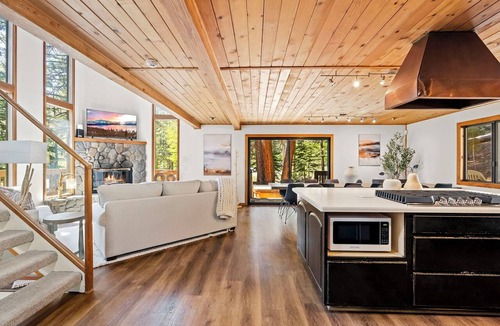 Incline Village House | 6BR Incline Village Home w/Hot Tub & Mountain Views