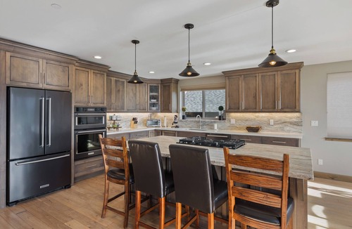Al Tahoe House | 7 bedroom Luxury by the Lake