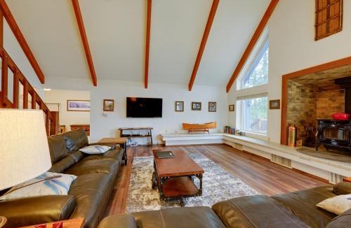 Coarsegold House | 7 Mi to Bass Lake! Spacious 'Mudge Ranch Retreat'