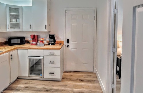 Paradise House | #72 Spacious Vegas Oasis 8-bedroom with Pool/Spa:min LVStrip/UNLV/Airport