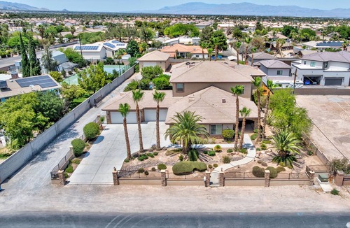 Spring Valley House | 777Rentals - 10BR/7BA - West Strip Paradise - Stay where TUF 33 and TUF 34 were filmed!