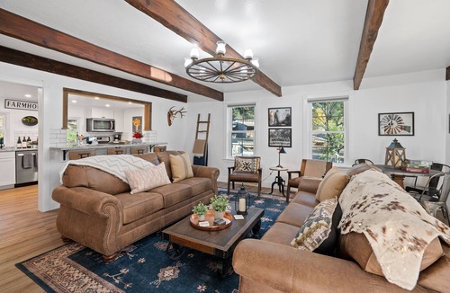 San Luis Obispo House | 8 Mile House Deluxe-Experience California Tranquility at this Historical Home