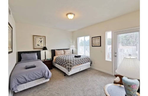 Downtown Apartment | 8404 - Spacious Apartment with A/C & Elevator near SFO