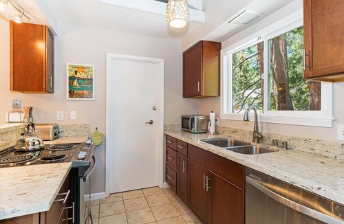 Incline Village Condo | 85 Mountain Shadows | 3BR/2.5BA Incline Village, Mtn Views