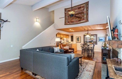 Incline Village Condo | A Cozy Family Get Away