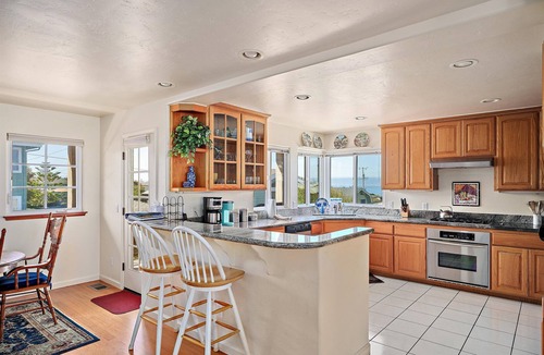 Marine Terrace House | A Dolphin Dreams by the Sea