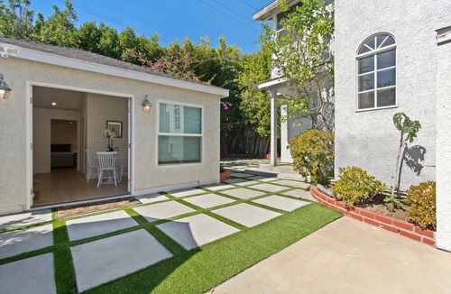 Carlson Park Cottage | A gem in the Heart of Culver City