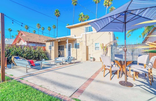 Leimert Park House | A Green Oasis perfect for LA Staycation close to USC/LAX/SoFi Stadium World Cup