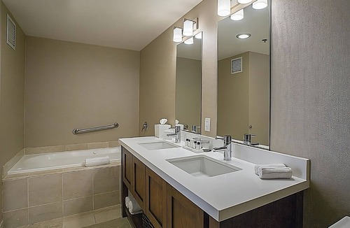 Sunnyvale West Hotel | A Place You'll Surely Enjoy! Outdoor Pool, Pets Allowed, Free Parking