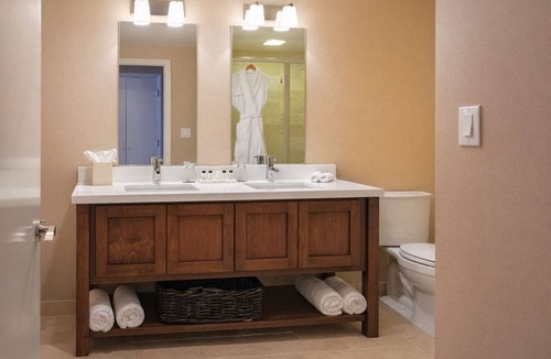 Sunnyvale West Hotel | A Place You'll Surely Enjoy! Outdoor Pool, Pets Allowed, Free Parking