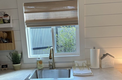 Springville Cabin | A Quaint Cabin for Two