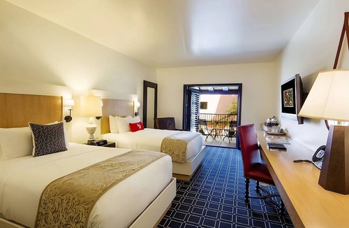 San Jose Hotel | A Short Drive to Palomar Park in San Jose! Perfect for Family City Break, Pool!