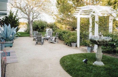 Santa Ynez House | A Wine Country Pond House