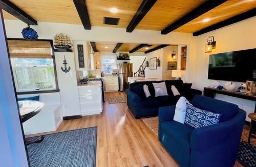 Naples House | Across from Beach w/Bikes, Paddleboards & Kayak: By Way of the Sea