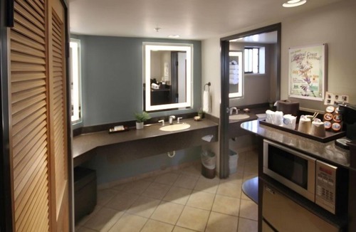 Paso Robles Hotel | Adelaide Inn