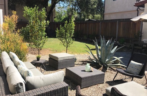 Ojai House | ADORABLE DOWNTOWN OJAI COTTAGE WITH THE BEST LOCATION IN HEART OF TOWN