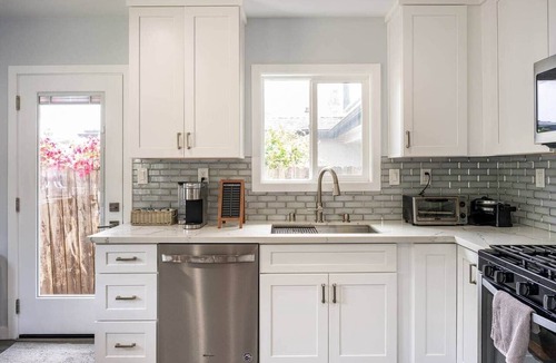 Clarkdale House | Adorable House with EV&Parking-Family Friendly