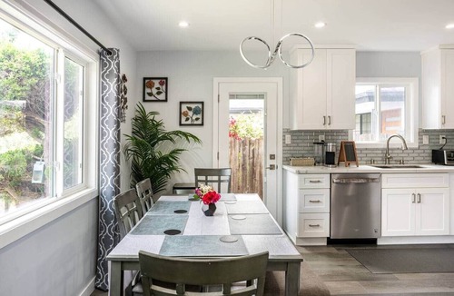 Clarkdale House | Adorable House with EV&Parking-Family Friendly