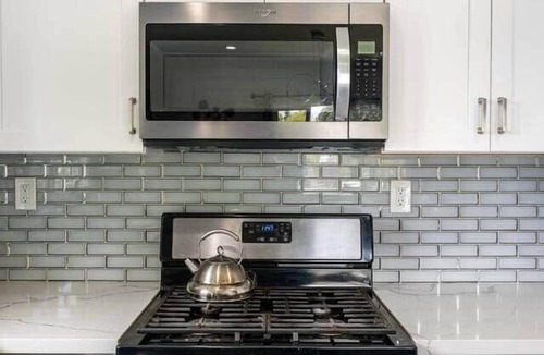Clarkdale House | Adorable House with EV&Parking-Family Friendly