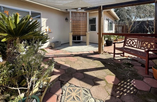Eastside Santa Cruz Cottage | Adorable One Bedroom Guest House with Hot Tub