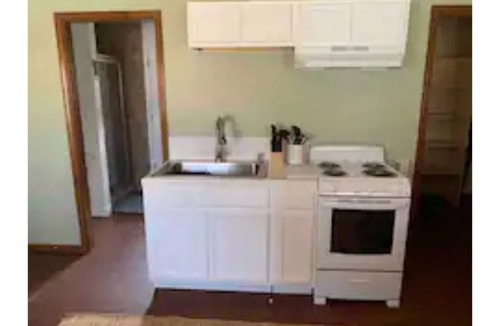 Raisin Apartment | Adorable studio with pool/hot tub