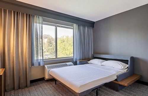San Ramon Hotel | Affordability Meets Comfort! Outdoor Pool, Free Parking, Pet-Friendly Property