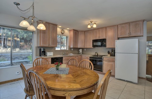 Truckee House | AFFORDABLE DONNER LAKE HOUSE: Located Across from Donner Lake, Near Pier, Dog OK
