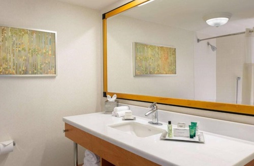 Burlingame House | Airport convenience outside San Francisco