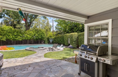 Alamo House | Alamo Estate Pool, Hot Tub, Game Room & Mtn Views