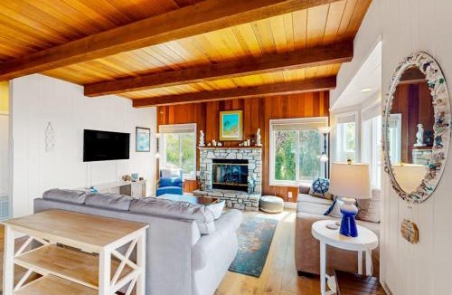 Marine Terrace House | All Decked Out in Cambria