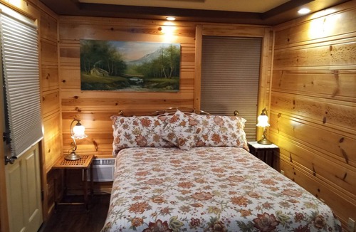 Groveland Bed & Breakfast | All Season's Groveland Inn