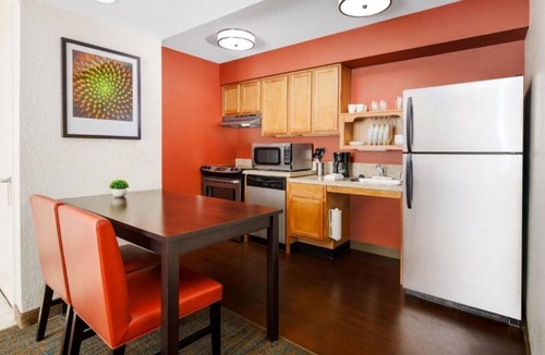 Fremont House | All-Suite Hotel with Kitchens in Fremont/Silicon Valley