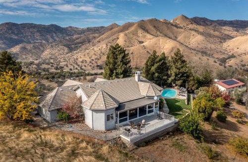 Three Rivers House | Almost PARADISE