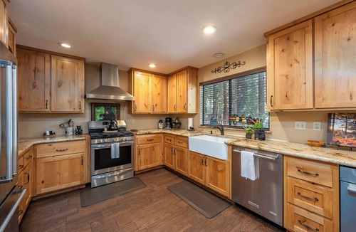 Summit Estates Cabin | Alpine Summit Lodge, Private Estate on 1.2 Acres