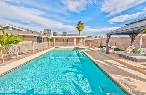 Las Vegas Villa | Amazing! 5BDR Big Pool. Game Room Huge LOT Enjoy!
