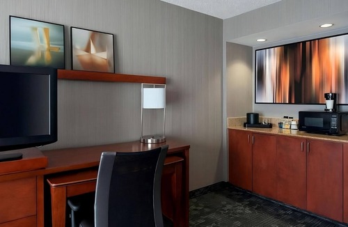 Torrance Hotel | Amazing Price! Close to Airport! Pet Friendly!