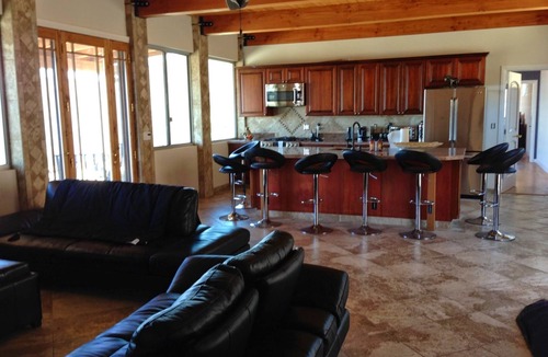 Malibu House | Amazing Retreat with Unbelievable Views in Malibu