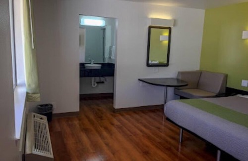 Hawthorne Hotel | American Inn